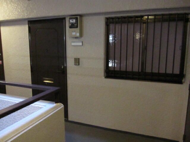 Renovated 1R Studio Apartment for Sale near Fuchu Station, Tokyo - Thumbnail 2