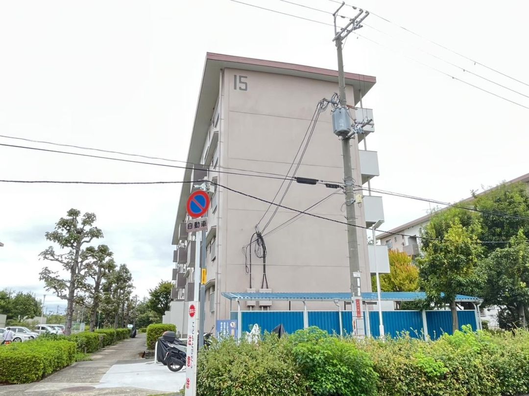 3DK Apartment for Sale in Hirakata, Osaka - 54.37 sqm - Thumbnail 2