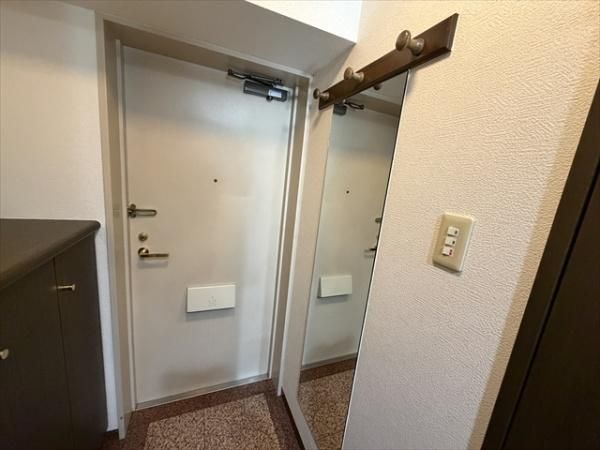 1DK Apartment for Sale in Shinjuku, Tokyo - 48 Million Yen - Thumbnail 2
