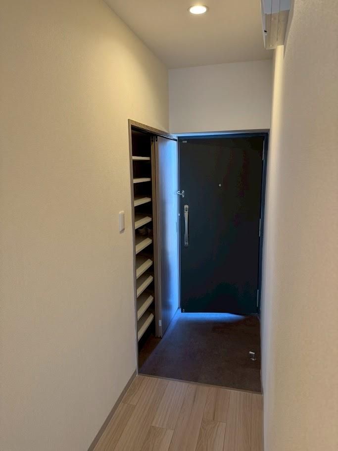 Renovated 2LDK Apartment for Sale in Suita, Osaka - Thumbnail 2