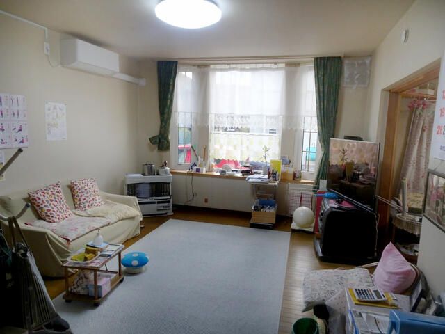 4LDK Corner House in Otaru with Recent Exterior Work and Snow-Melt Tank - Thumbnail 4