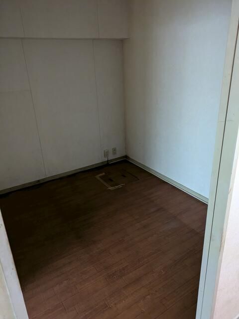 2K Apartment for Sale in Adachi, Tokyo near Gotanno Station - Thumbnail 2