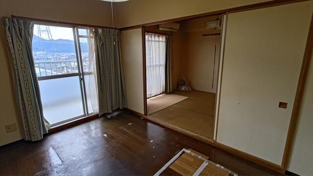 3LDK Apartment for Sale in Gifu City, Gifu Prefecture - Thumbnail 2