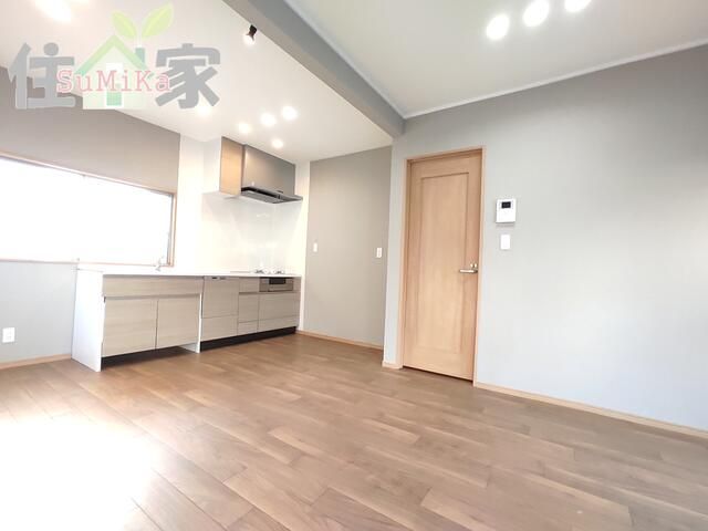 Renovated 2LDK Corner Lot House for Sale in Higashiosaka - Thumbnail 4