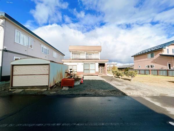 Renovated 3LDK House in Bihoro, Hokkaido with 3 Car Parking - Thumbnail 3