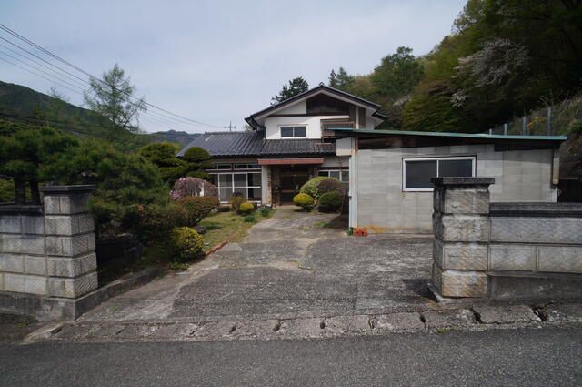 Used 5DK Detached House in Hokuto City, Yamanashi - Thumbnail 2