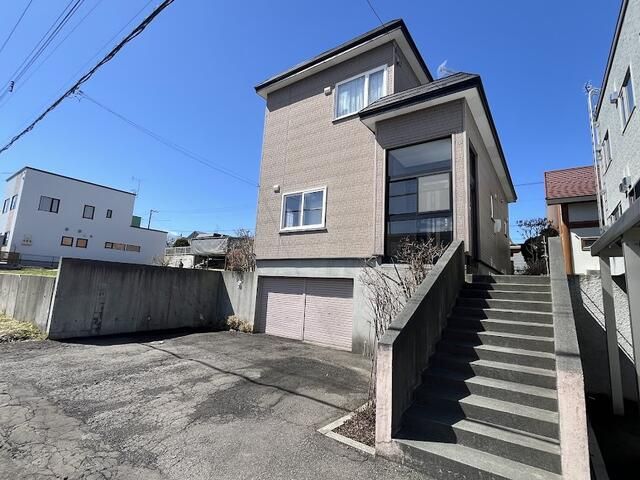 4LDK Detached House with Vaulted Ceiling in Kitahiroshima, Hokkaido - Thumbnail 2