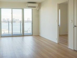Global Front Tower Apartment 77m² in Minato, Tokyo - Thumbnail 2