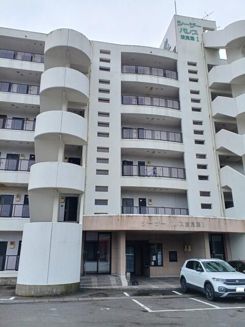 2LDK Apartment for Sale in Ashikaga, Tochigi - Top Floor, Pet OK - Image 1