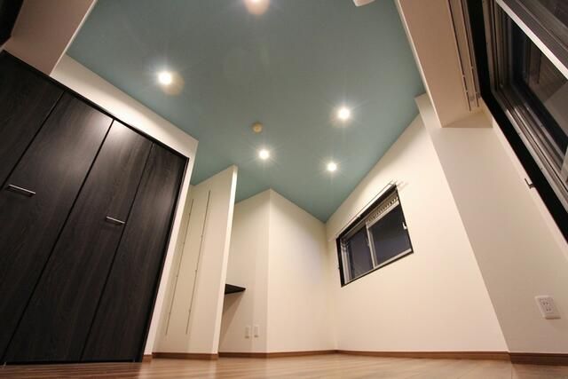Renovated Studio Apartment for Sale Near Sugamo Station, Tokyo - Thumbnail 3