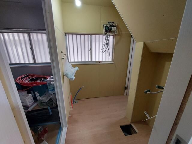 Renovated 3LDK House with Garden & Garage in Yokohama - Thumbnail 2