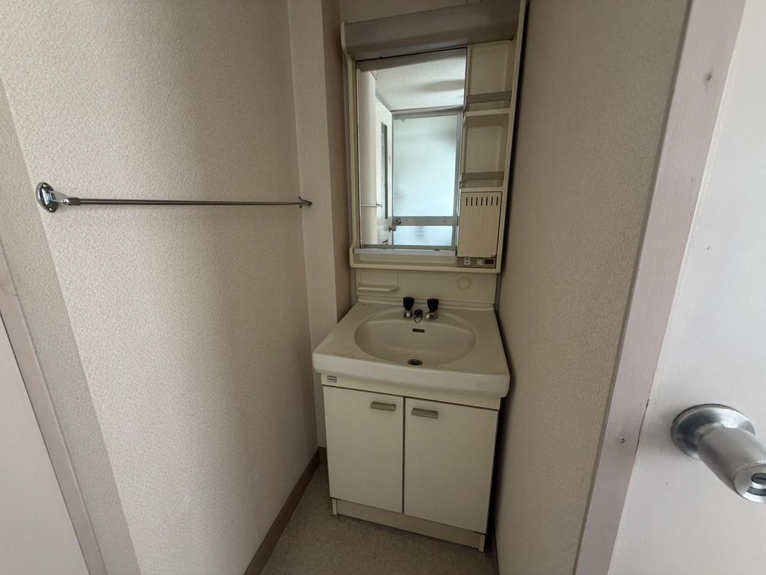2LDK Condominium for Sale in Saga City, Near Station - Thumbnail 4
