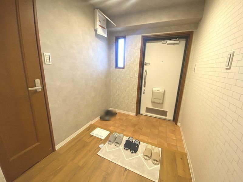 Renovated 4LDK Apartment near Hirakata-shi Station, Osaka - Thumbnail 2