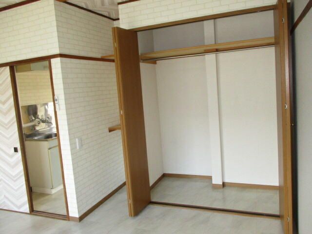 1K Apartment for Rent in Koriyama, Fukushima - 20,000 Yen - Thumbnail 3