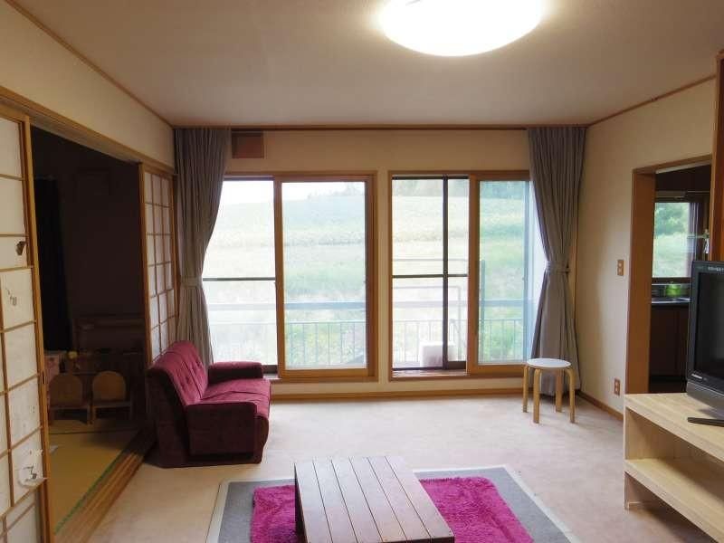7SLDK Wooden House for Sale in Shibetsu, Hokkaido - 301 sqm - Thumbnail 3