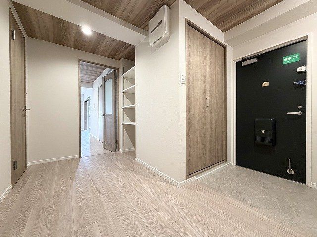 3LDK Apartment for Sale in Miyakojima, Osaka - Thumbnail 2