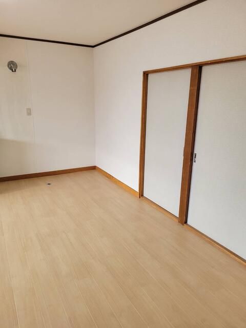 2DK Apartment for Rent in Memuro-cho, Hokkaido - Thumbnail 2