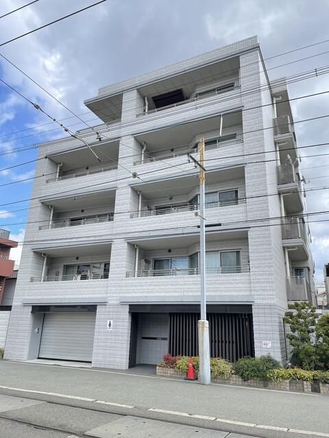Modern 1SLDK Apartment in Tezukayama, Osaka | 84.35 sqm - Image 1