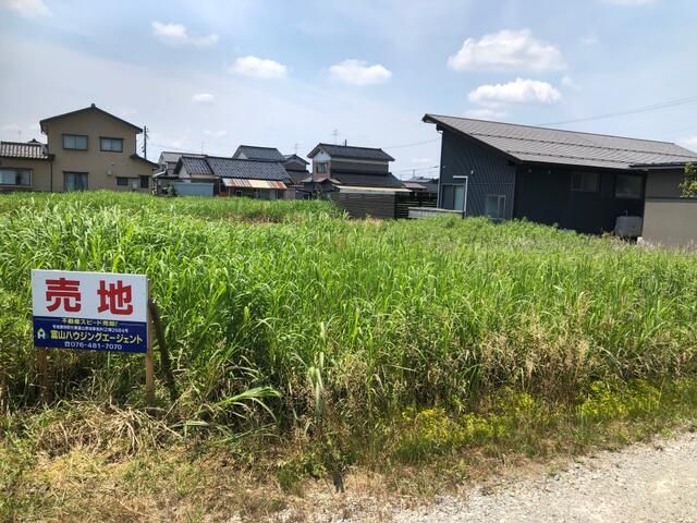 Vacant Land for Sale in Toyama City - Ideal for Storage Yard - Thumbnail 2