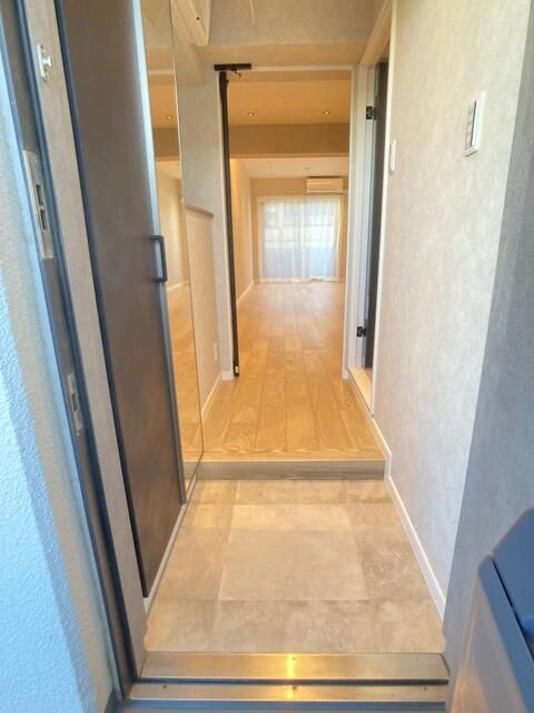Renovated 1LDK Apartment for Sale in Setagaya, Tokyo - Thumbnail 2