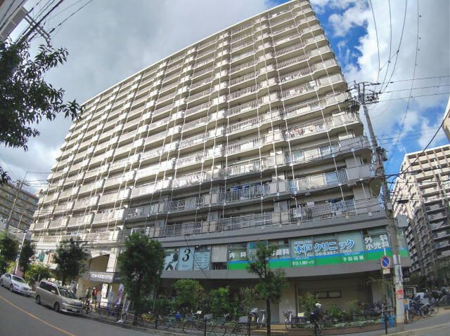 3LDK Apartment for Sale in Yodogawa, Osaka - Prime Heights Shin-Osaka - Thumbnail 2