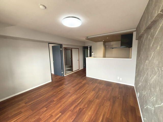 3LDK Apartment for Sale in Yodogawa, Osaka - Prime Heights Shin-Osaka - Thumbnail 4