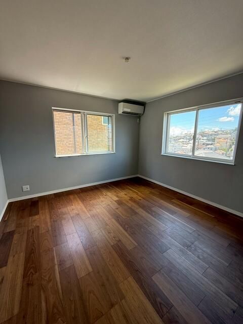 2017 Built 2LDK House with Two 1K Rentals in Yokohama - Thumbnail 4