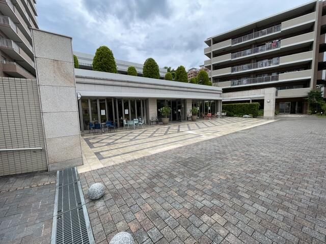3LDK Corner Apartment for Sale in Hachioji, Tokyo - 106.92 sqm - Thumbnail 3