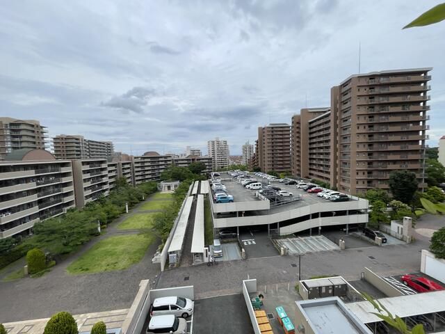 3LDK Corner Apartment for Sale in Hachioji, Tokyo - 106.92 sqm - Thumbnail 2