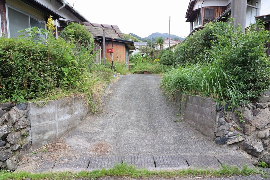 Residential Land Plot for Sale in Yanai, Yamaguchi - Thumbnail 3