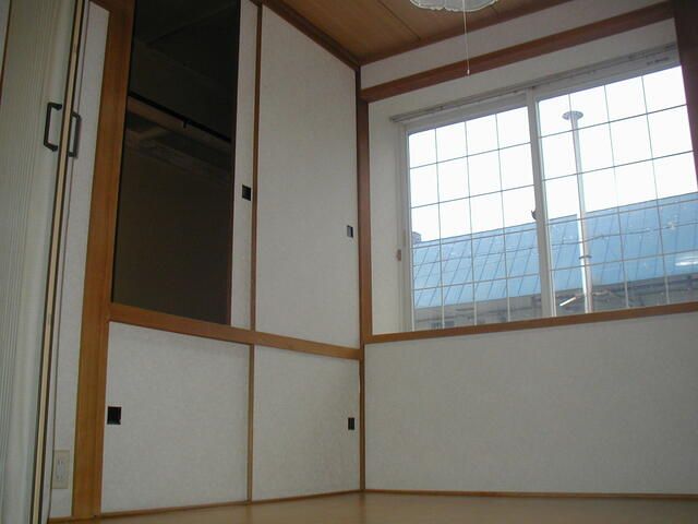 1DK Apartment for Rent Near Sumikawa Station, Sapporo - Thumbnail 2