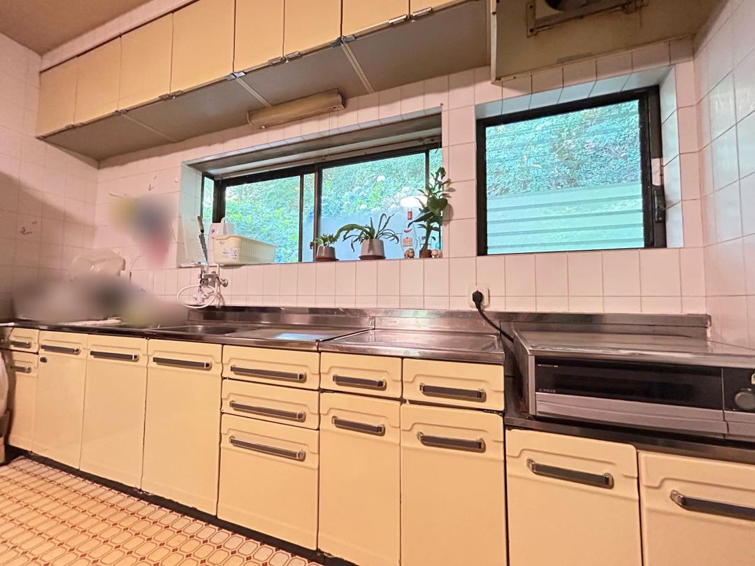 Traditional 8SDK House on 5,639sqm Land in Hannan, Osaka - Thumbnail 3
