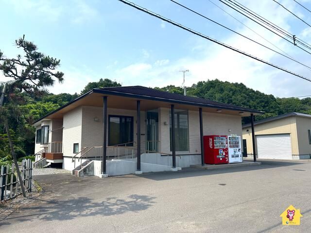 4LDK One-Story House for Sale in Hakodate, Hokkaido - Thumbnail 3