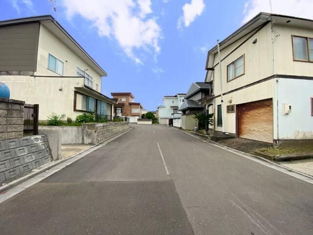 4LDK House for Sale in Hakodate, Hokkaido - 110.54 sqm on 280.6 sqm Land - Thumbnail 4