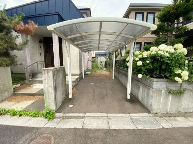 4LDK House for Sale in Hakodate, Hokkaido - 110.54 sqm on 280.6 sqm Land - Thumbnail 3
