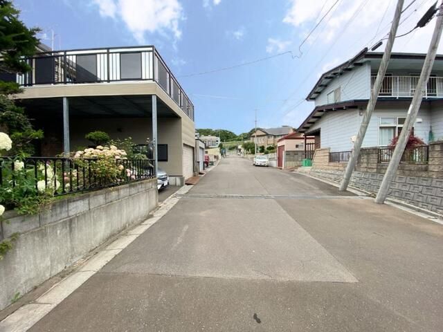 4LDK House for Sale in Hakodate, Hokkaido - 110.54 sqm on 280.6 sqm Land - Thumbnail 2