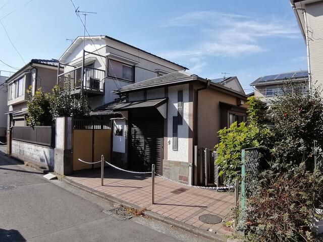 5LDK Detached House for Sale in Isogo, Yokohama - 9.9 Million Yen - Thumbnail 2