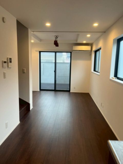 2020 Built 3-Story House for Sale in Kawasaki, Kanagawa - Thumbnail 2