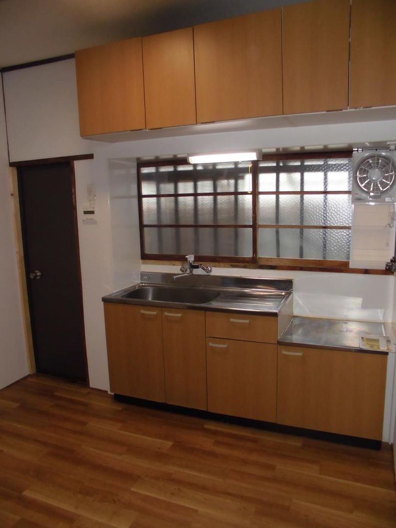 2K Wooden House for Rent in Sesshu, Settsu City, Osaka - Thumbnail 4