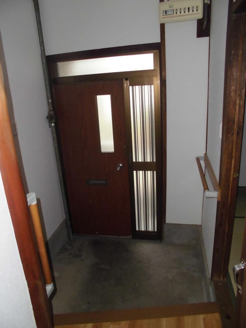 2K Wooden House for Rent in Sesshu, Settsu City, Osaka - Thumbnail 2