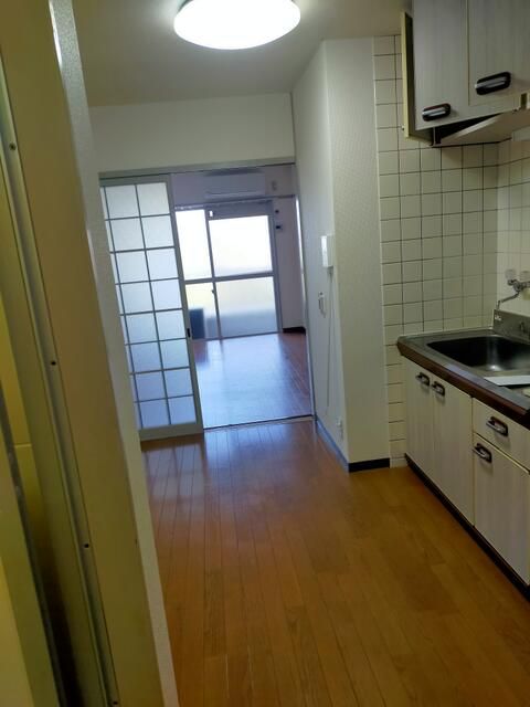 1DK Apartment for Rent near Otorii Station, Sakai, Osaka - Thumbnail 2