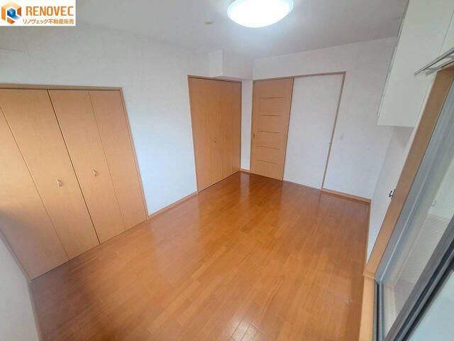 3SLDK Pet-Friendly Corner Apartment for Sale Near Fukai Station, Sakai - Thumbnail 4