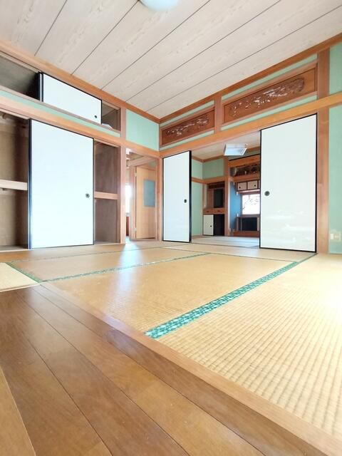 4DK Used House with Large Land in Ainan Town, Ehime - Thumbnail 4