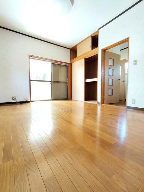 4DK Used House with Large Land in Ainan Town, Ehime - Thumbnail 3