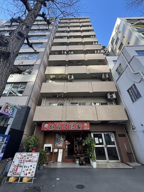 Studio Apartment for Sale in Minato, Tokyo Near Daimon Station - Thumbnail 2