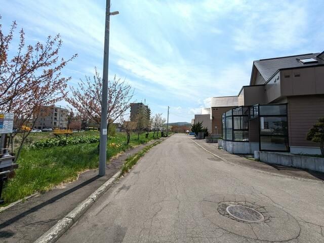 Renovated 4LDK Corner House in Kiyota, Sapporo - Thumbnail 4