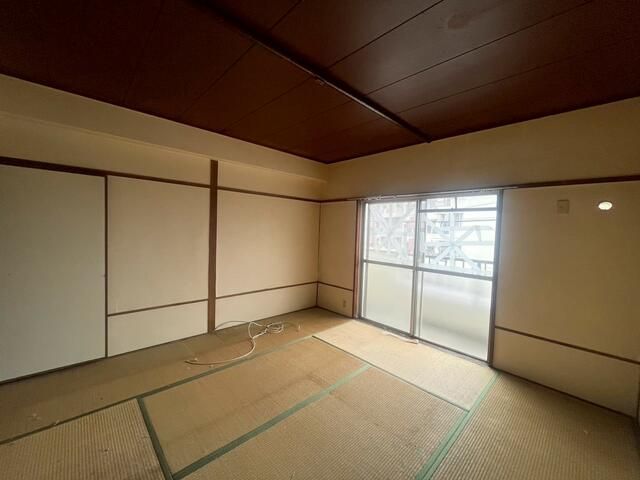 3DK Apartment for Sale in Kochin, Kitakyushu - 60 sqm - Thumbnail 4