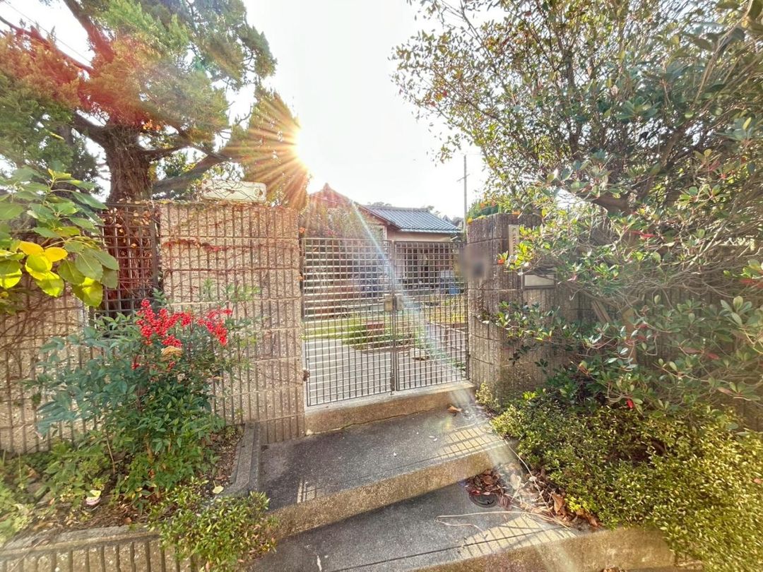 1975 4SLDK Single-Story House for Sale in Misaki, Osaka - Thumbnail 3