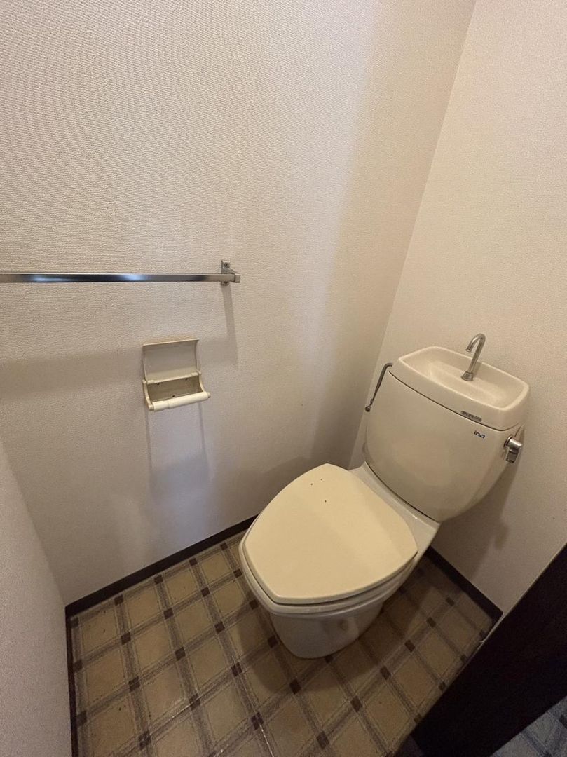 3DK Apartment for Rent in Tottori City, No Deposit Required - Thumbnail 2