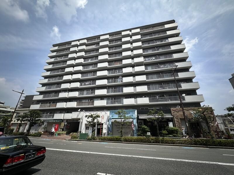 Renovated 3LDK Apartment near JR Ibaraki Station, Osaka - Thumbnail 3